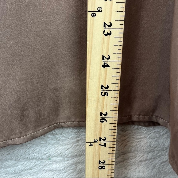 VERY J Unique Collared Shimmery Blouse Shoulder Buttons Large Funnel Neck - Picture 14 of 15